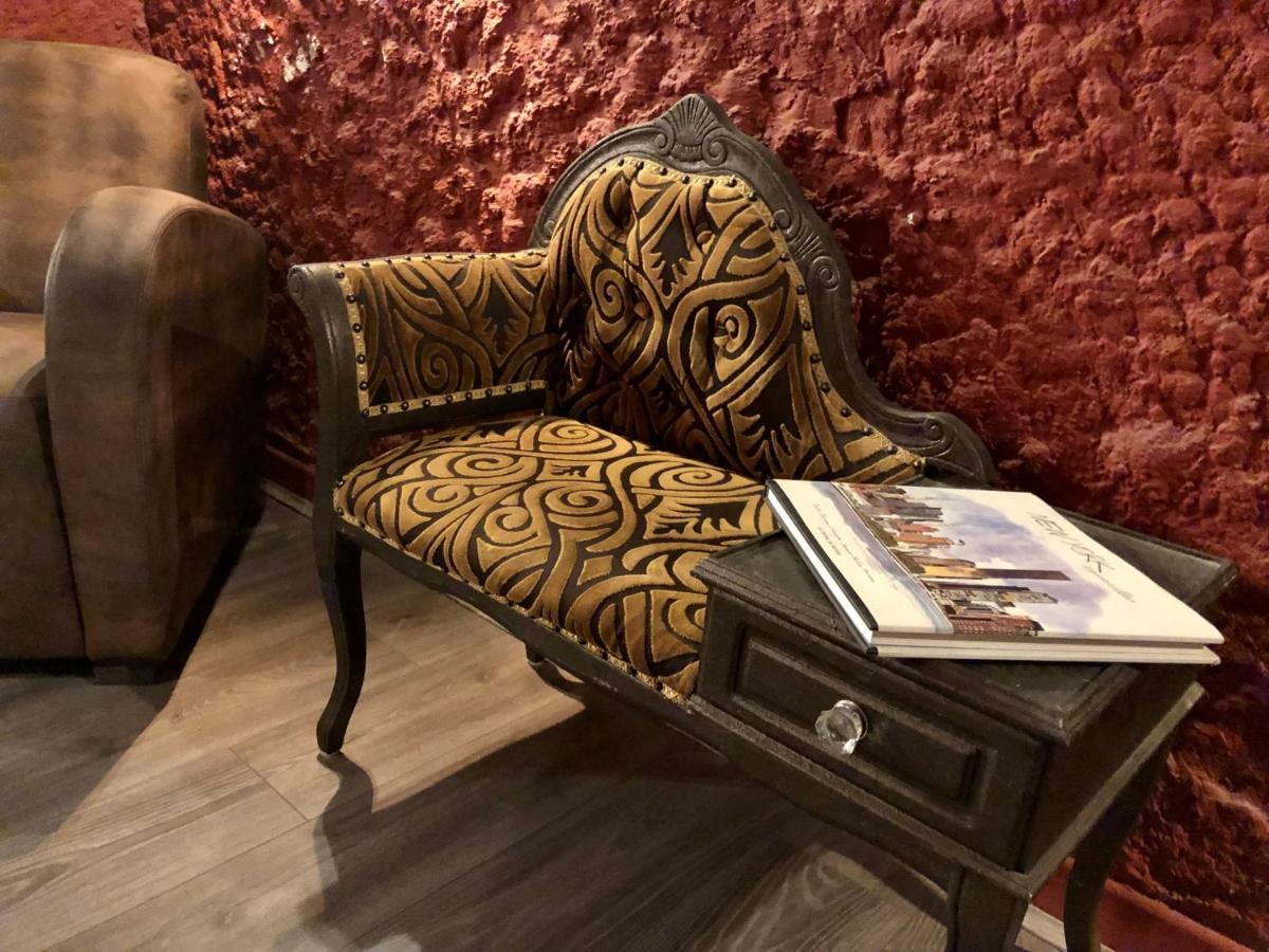 Hotel Saint Louis Aigues-Mortes Zewnętrze zdjęcie
