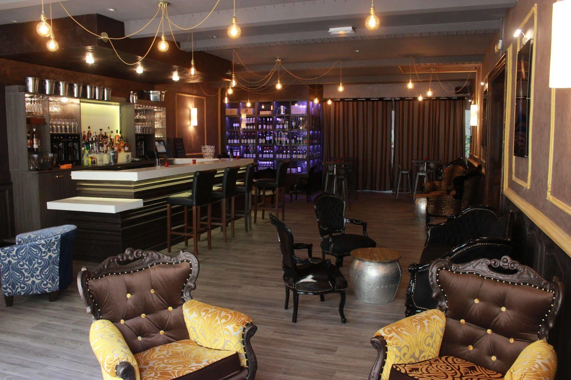Hotel Saint Louis Aigues-Mortes Zewnętrze zdjęcie